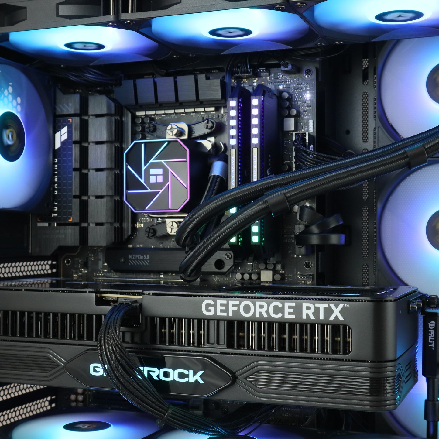 RYZEN 7 9800X3D / RTX 5090 GAMING PC - BEST OF THE BEST