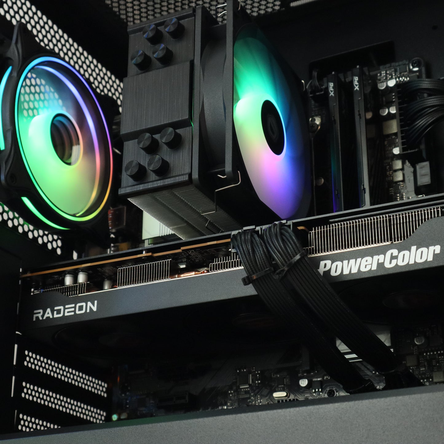 ELECTRO - Zephyr - Ryzen 5 7500F / 32GB RAM / RX 9070 XT