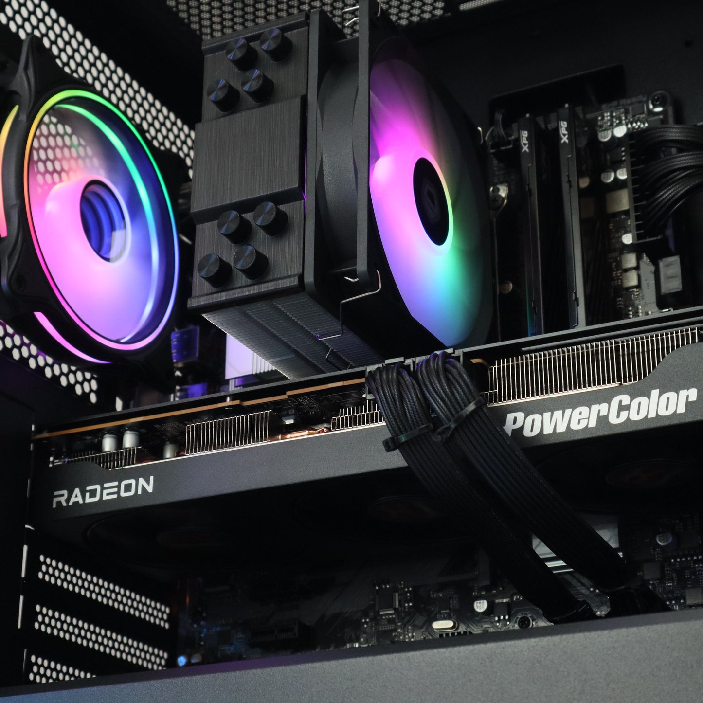 ELECTRO - Zephyr - Ryzen 5 7500F / 32GB RAM / RX 9070 XT