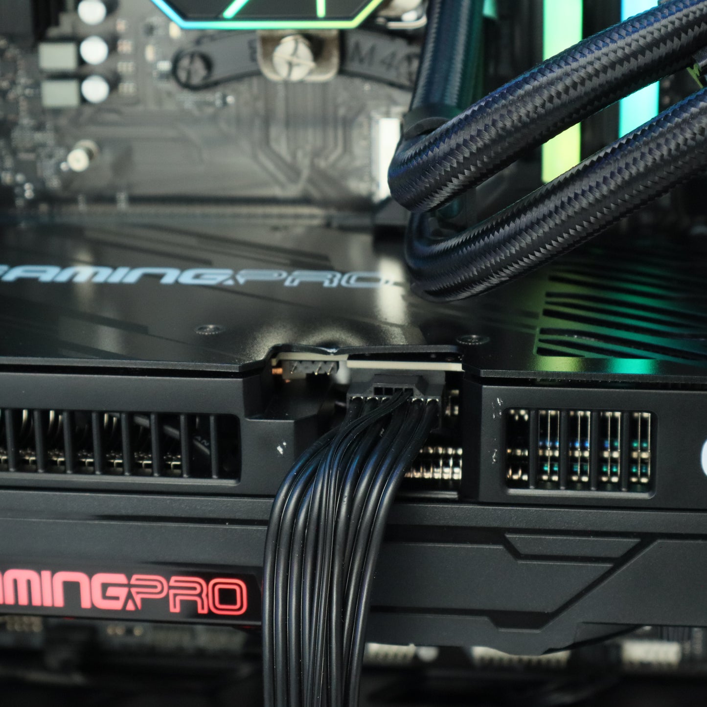 ELECTRO - DRONE - RYZEN 7 7800X3D / 32GB RAM / RTX 5080