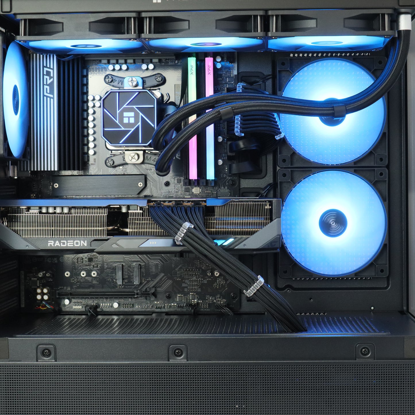ELECTRO - ATHERIS - RYZEN 7 7700 / 32GB RAM / RX 9070 XT