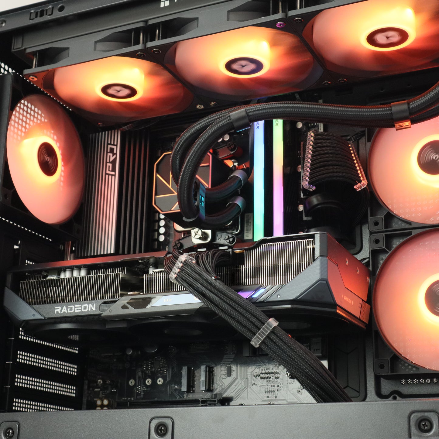 ELECTRO - ATHERIS - RYZEN 7 7700 / 32GB RAM / RX 9070 XT