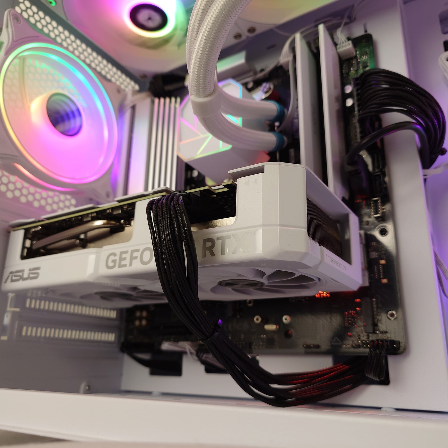 ELECTRO - ICE - Ryzen 5 7500F / 32GB RAM / RTX 4070 SUPER